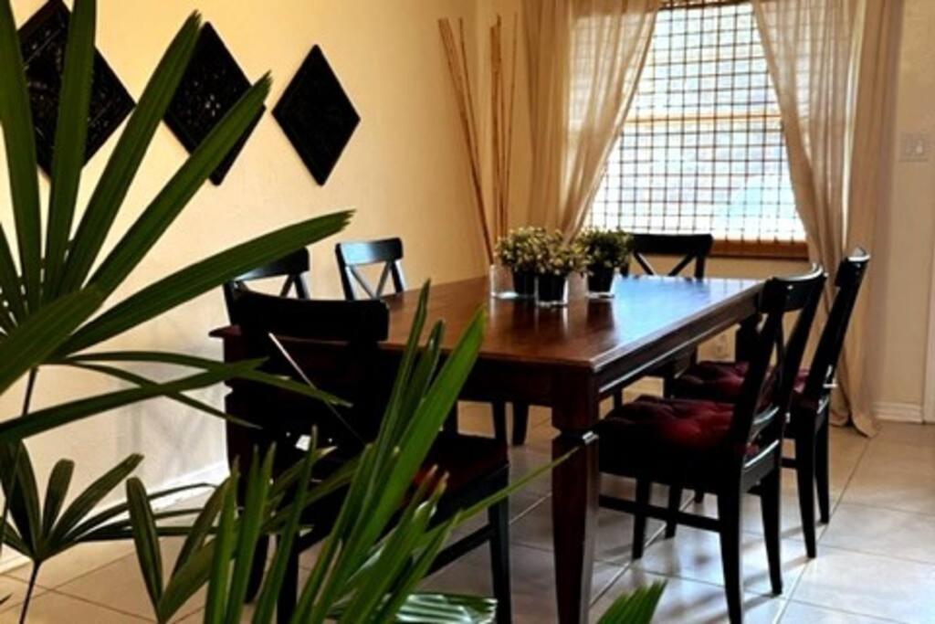 House Close To Downtown, Airport, Raymond James Stadium, And Many More Places Tampa Zewnętrze zdjęcie