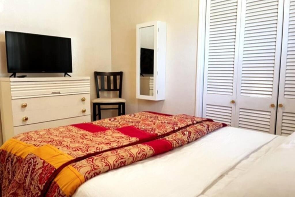 House Close To Downtown, Airport, Raymond James Stadium, And Many More Places Tampa Zewnętrze zdjęcie