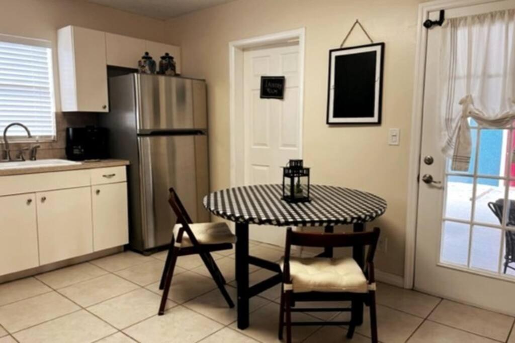 House Close To Downtown, Airport, Raymond James Stadium, And Many More Places Tampa Zewnętrze zdjęcie